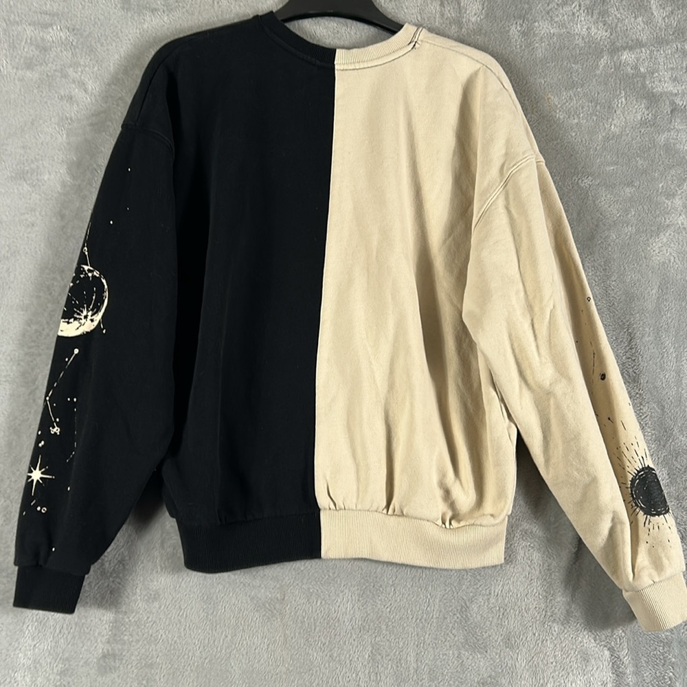 Valkyrae Radiant Spirits Total Eclipse Crewneck S… - image 4